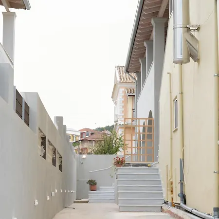 Ririka Homes Lejlighed *