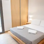 Ririka Homes Apartament Petrití
