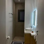 Ririka Homes Apartamento Petrití